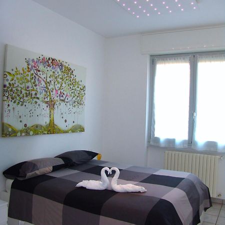 Modern Apartment Luci & Stelle Near Lake Como Nibionno Luaran gambar